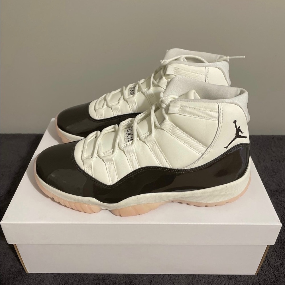 Air Jordan 11 W 11 Neapolitan